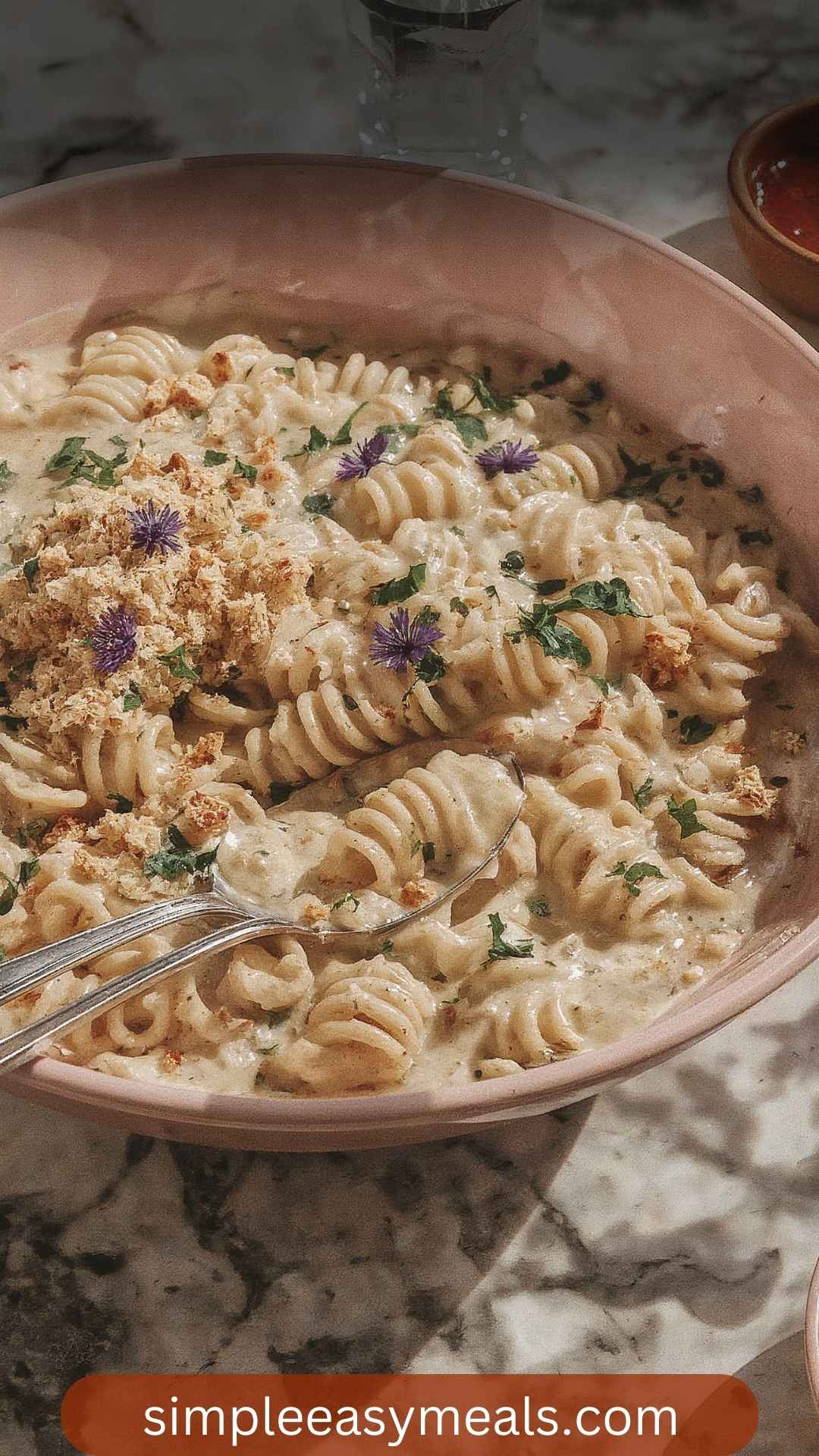 Best Pasta With Creamy Crushed Walnuts